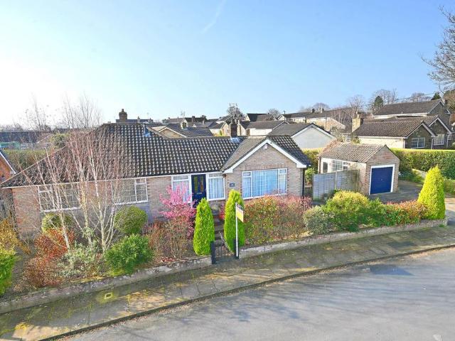 Bungalow for sale in Harlow, Harrogate