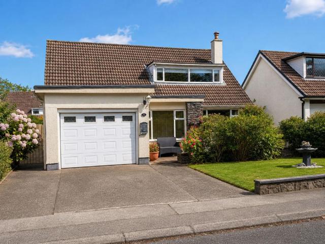 Bungalow for sale