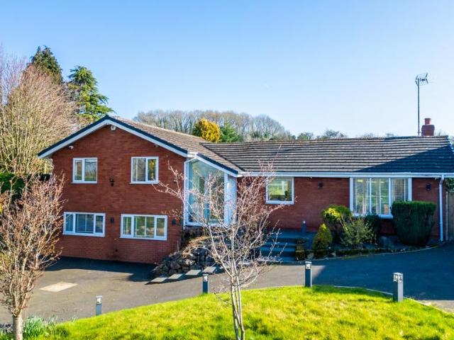 Bungalow for sale in Houndhill, Beamhurst
