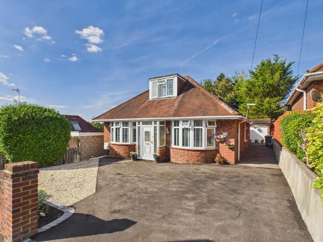 Bungalow for sale in Totteridge, Buckinghamshire