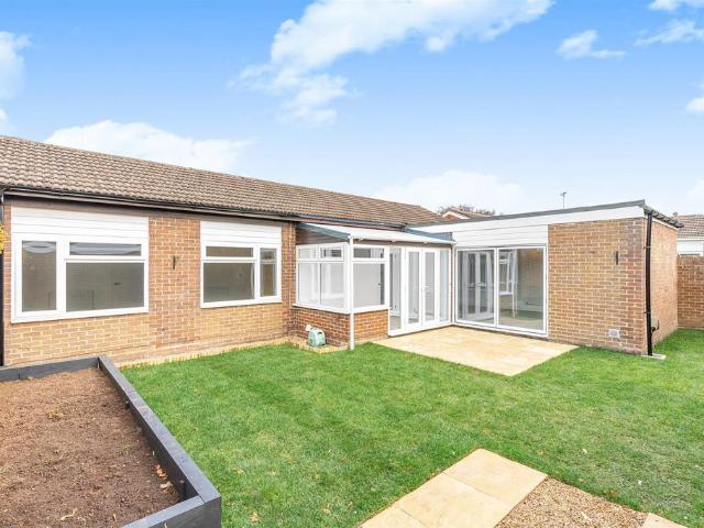 Bungalow for sale in Harlington, Bedfordshire