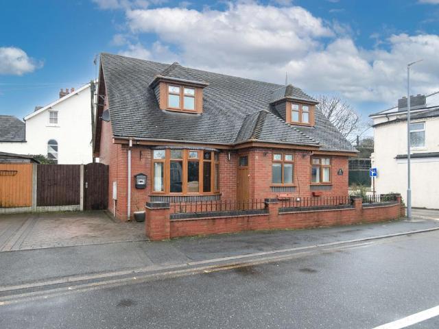 Bungalow for sale in Wednesbury, West Midlands