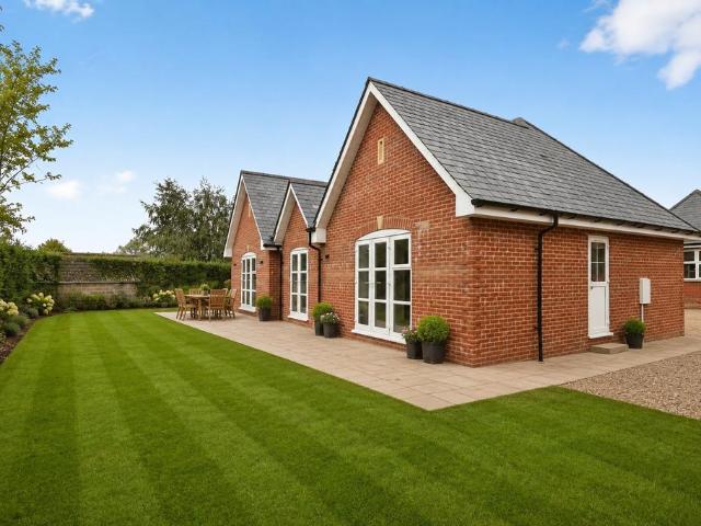 Bungalow for sale in Stalbridge