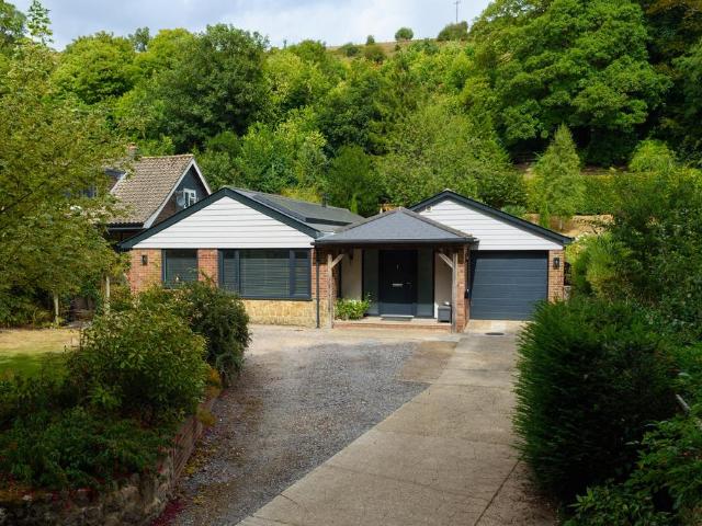 Bungalow for sale in Ash, Kent