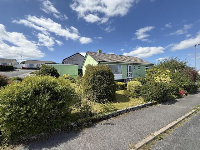 Bungalow for sale in Hallaze, Scredda