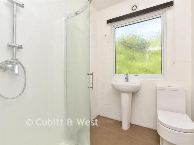 Bungalow for sale in London Borough of Croydon, Kenley