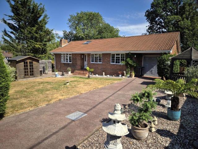 Bungalow for sale in Ashurst Bridge, Hampshire
