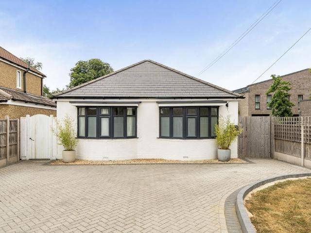 Bungalow for sale in London Borough of Croydon, Greater London