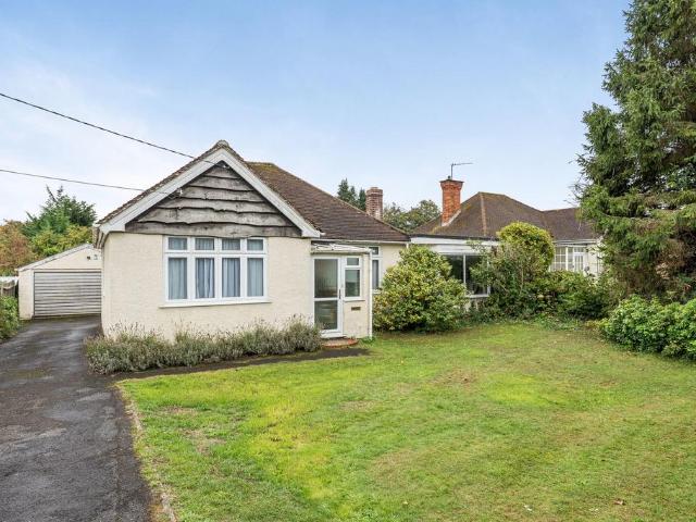 Bungalow for sale in Basingstoke, Basingstoke and Deane