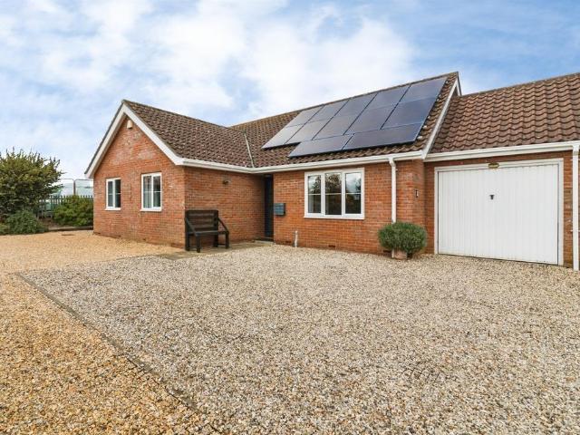 Bungalow for sale in Woodton, South Norfolk