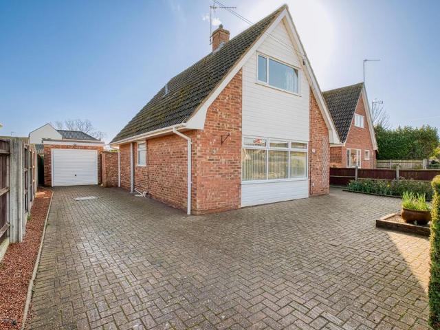 Bungalow for sale in Stokesby, Norfolk