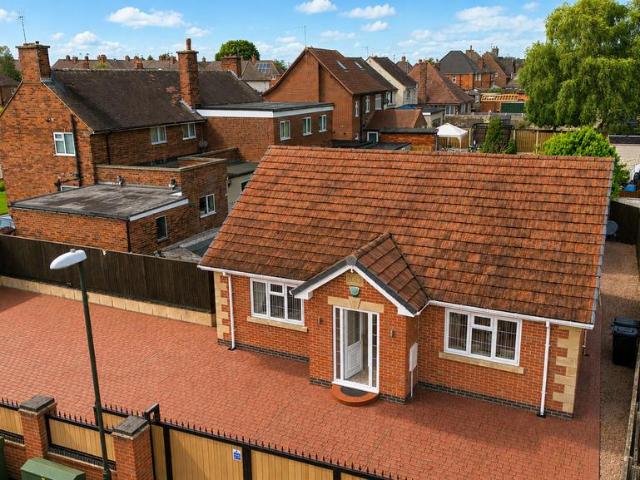 Bungalow for sale in Poolsbrook, Chesterfield
