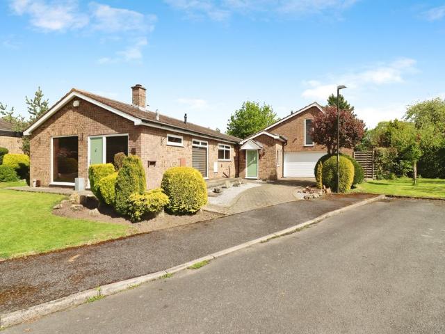 Bungalow for sale in Loundsley Green, East Midlands