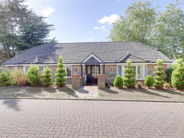 Bungalow for sale in Worthing, West Sussex