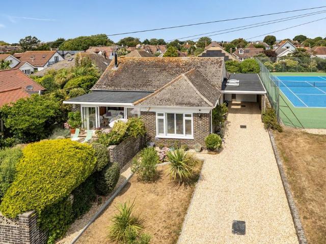 Bungalow for sale in Felpham, Clapham