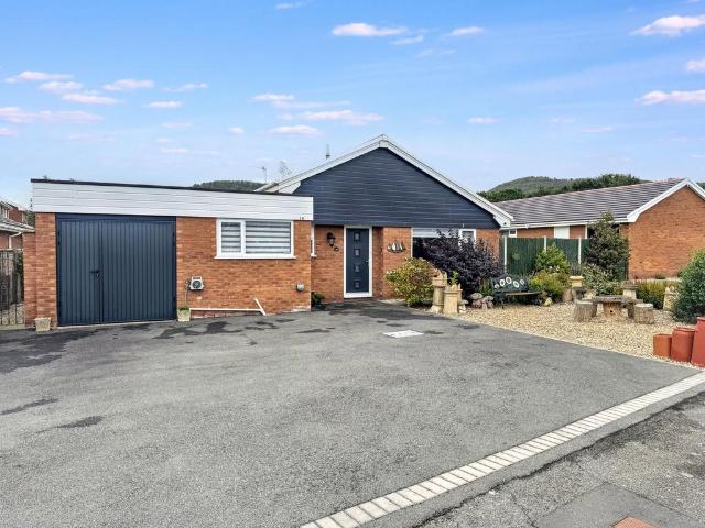 Bungalow for sale in Abergele, Wales