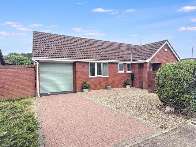 Bungalow for sale in Bletchley, Milton Keynes