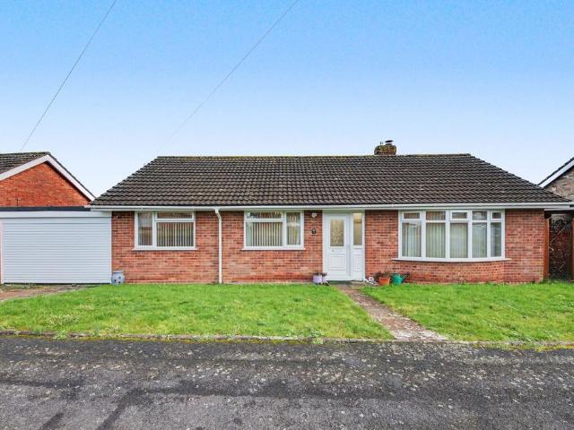 Bungalow for sale in Helford, Hampshire