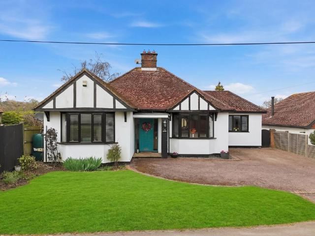 Bungalow for sale in King's Walden, Hertfordshire