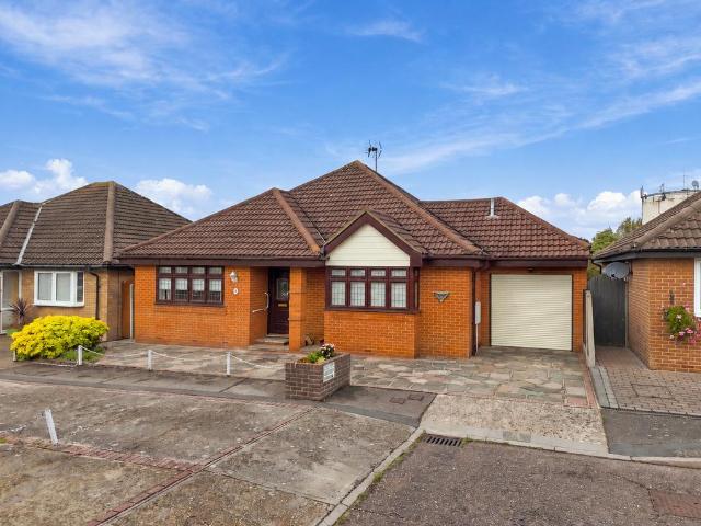 Bungalow for sale in Hadleigh, Castle Point