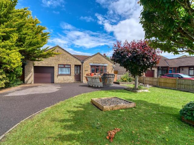 Bungalow for sale in Motcombe