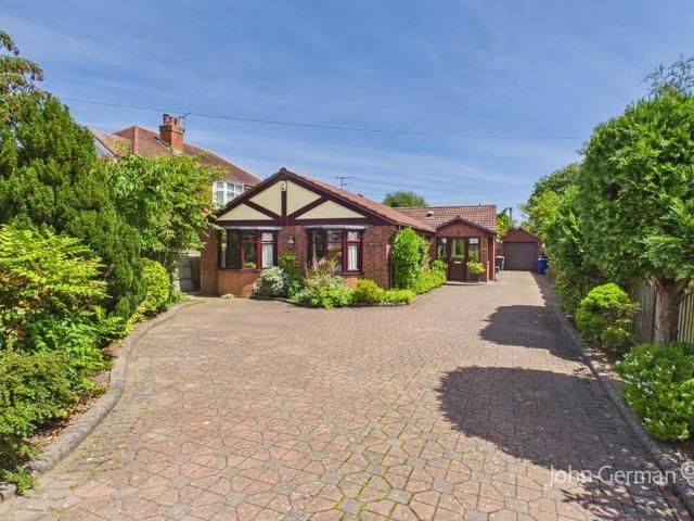 Bungalow for sale in Beamhurst, Staffordshire