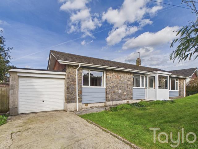 Bungalow for sale in Strode, Devon