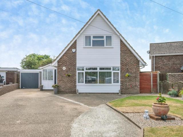 Bungalow for sale in Mautby, Stokesby