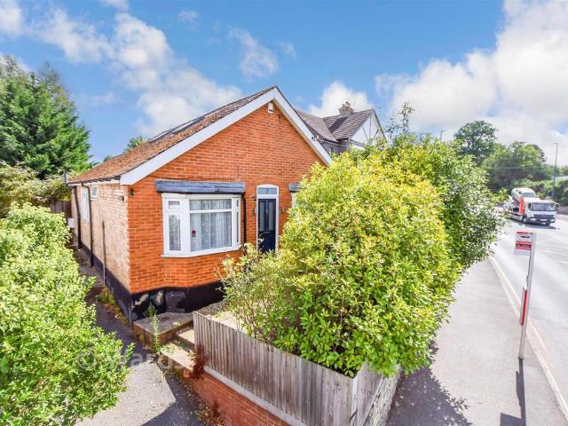 Bungalow for sale in Midway, Kent