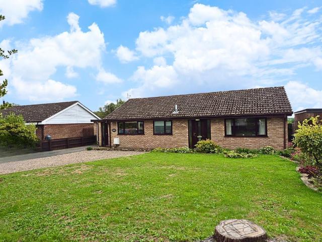 Bungalow for sale in Shobdon