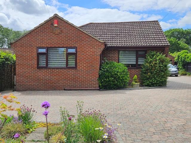 Bungalow for sale in Ebblake, Verwood