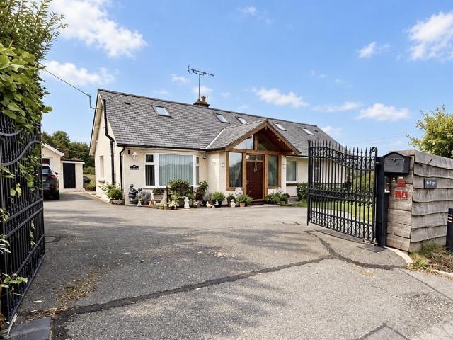 Bungalow for sale in Caerhun, Wales