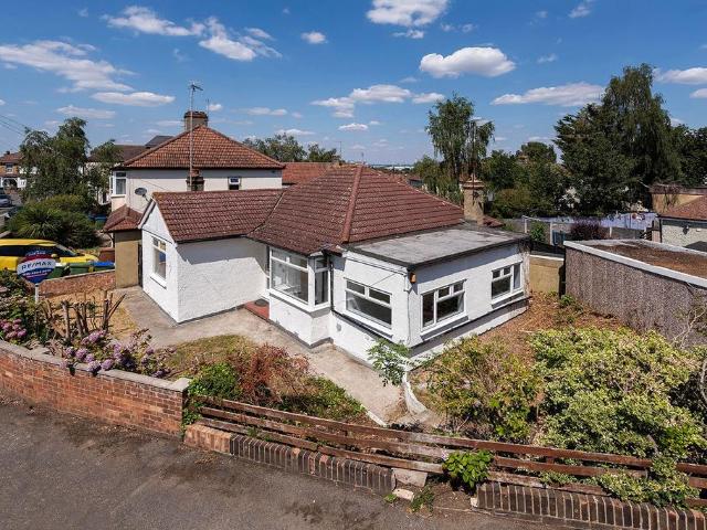 Bungalow for sale in Belvedere, Greater London