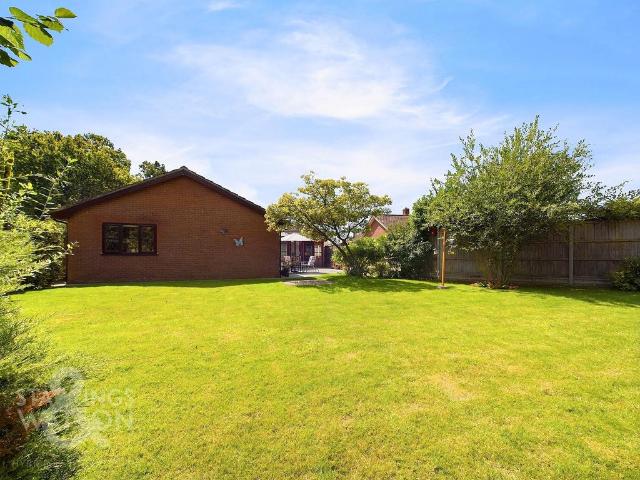 Bungalow for sale in Roydon, South Norfolk