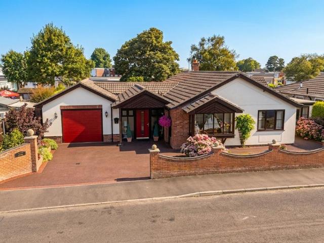 Bungalow for sale in Stokesby, Norfolk