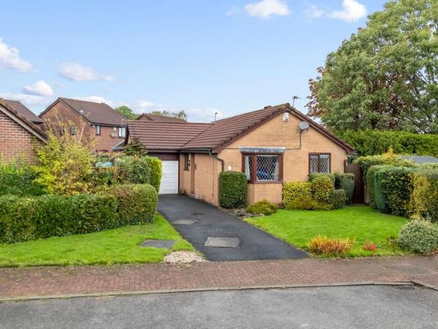 Bungalow for sale in Kingswood, Burtonwood and Westbrook
