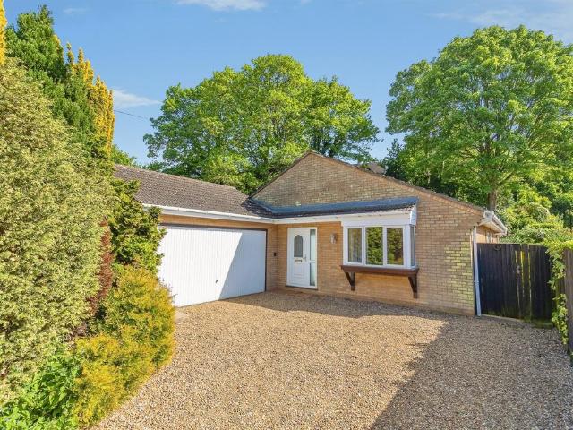 Bungalow for sale in Heath And Reach, Bedfordshire