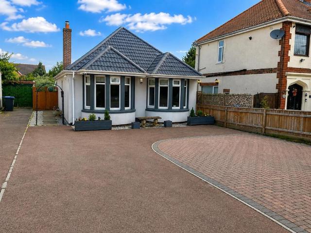 Bungalow for sale in Hinckley, Hinckley and Bosworth