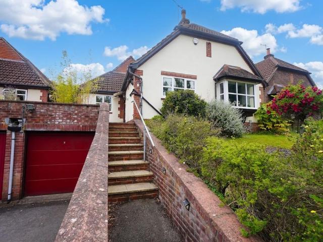 Bungalow for sale in Chepping Wycombe, Loudwater