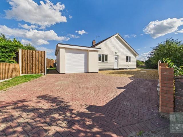 Bungalow for sale in Eastbridge, Suffolk