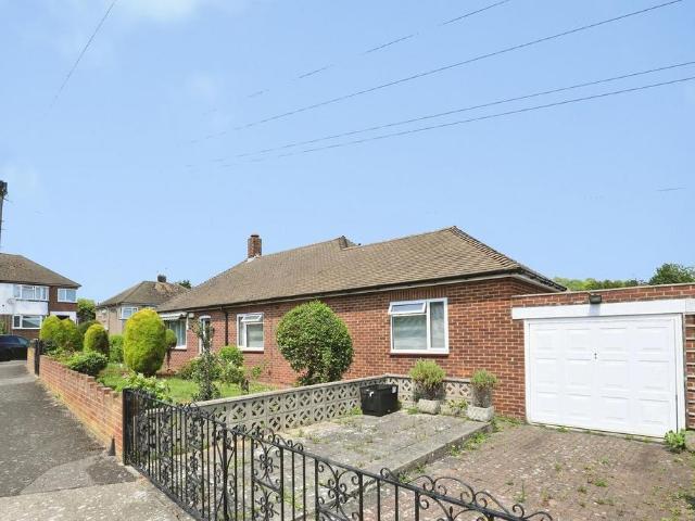 Bungalow for sale in Strood