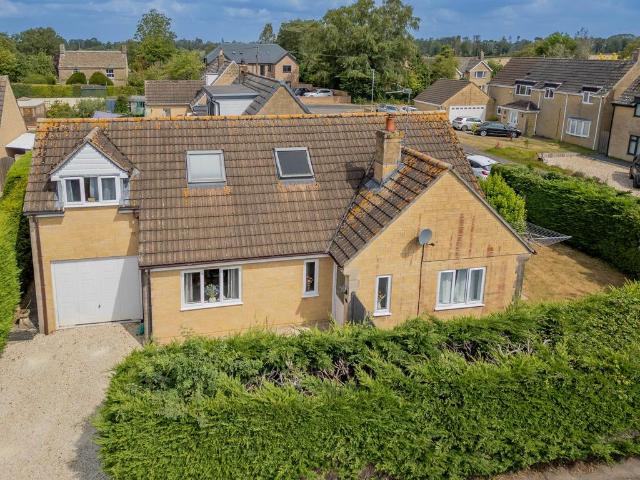 Bungalow for sale in St. Paul Malmesbury Without, Wiltshire