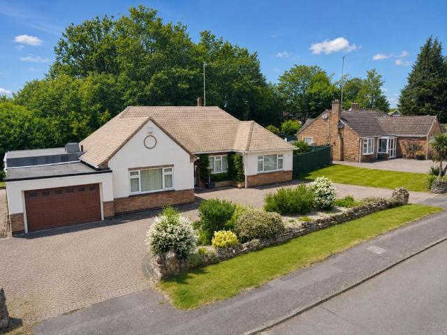 Bungalow for sale in Great Billing, Little Billing