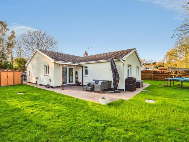 Bungalow for sale in St Ishmael's, Wales