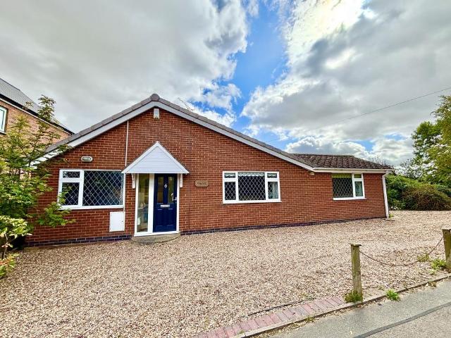 Bungalow for sale in Claybrooke Magna, Stanford On Avon