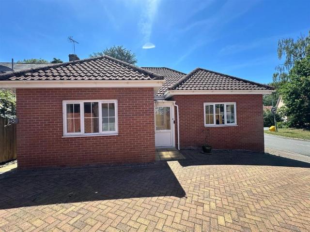 Bungalow for sale in Bedingfield, Suffolk