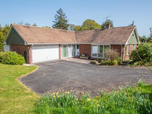 Bungalow for sale in West Hill, Budlake