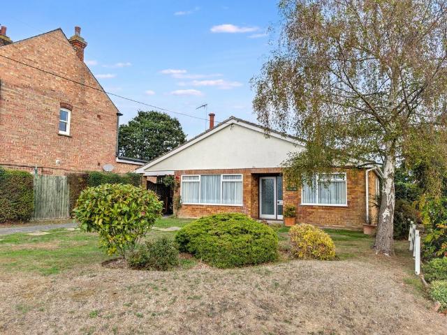 Bungalow for sale in Oaklands, Tendring