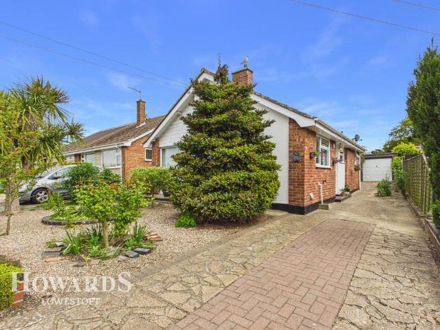Bungalow for sale in Eastbridge, Suffolk