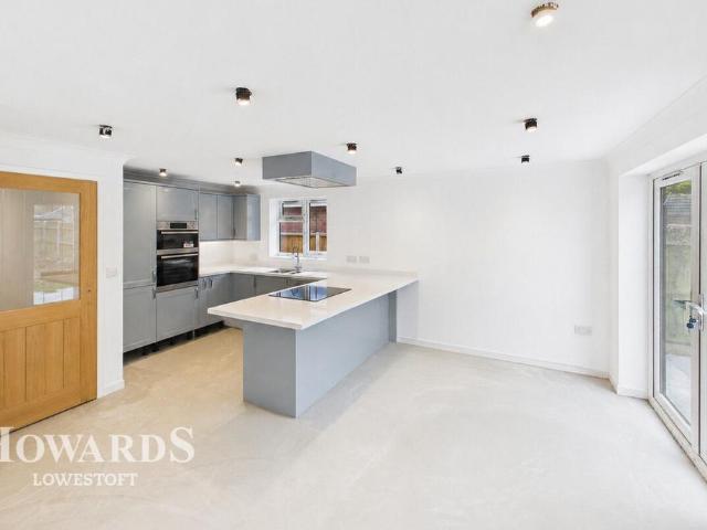 Bungalow for sale in Eastbridge, Suffolk